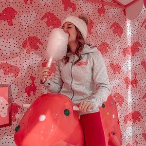 Meet your Posher, Addison